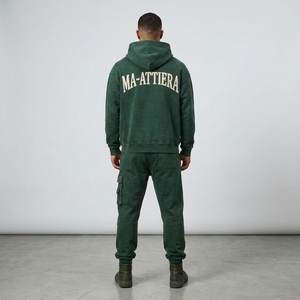 Ensemble survêtement homme personnalisé vert foncé avec sweat à capuche et pantalon cargo en molleton de coton, style streetwear, vente en gros OEM - Product Image 2