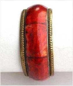 Bracelet d'os tribal Boho fait à la main Bracelet de manchette en laiton Vintage Incrustation Exportation en gros écologique pour la mode - Product Image 5