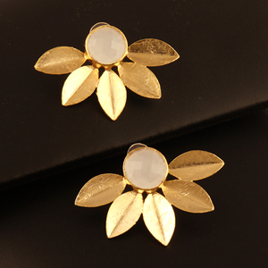 Boucle d'oreille style feuille minimaliste forme ronde calcédoine blanche feuille pétale boucle d'oreille plaqué or terne cadeau de mariage bijoux goujons - Product Image 3