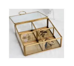 Caja de Vidrio Transparente Biselada con Acabado Dorado para Joyería, Maquillaje, Accesorios, Anillos, Recuerdos - Product Image 4