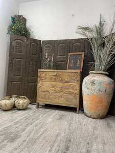 Gabinete de almacenamiento de madera tallado a mano de madera maciza de lujo moderno amarillo 3 cajones para sala de estar dormitorio comedor uso doméstico - Product Image 3