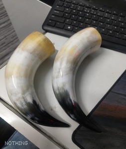 Chope en corne de buffle naturelle sculptée à la main en marteau Style Viking personnalisé Sculpture sur animaux Agate Bière Artisanat naturel - Product Image 6