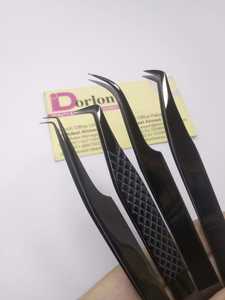 Pince à cils en acier inoxydable au plasma noir finition brillante C incurvée 45 degrés Logo personnalisé pointe en fibre antistatique méga volume - Product Image 3