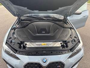 2022 i4 M50 Gran Coupe 536-hp Doble Motor AWD, Gris Metálico Brooklyn, Sin Modificar - Product Image 6