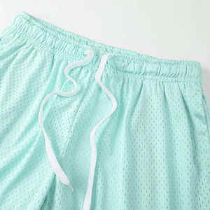 Short de sport pour homme avec logo personnalisé Short de sport écologique et uni pour la plage Pantalon en maille d'été Short de bain de plage décontracté - Product Image 4