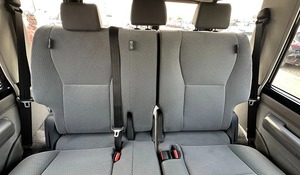 Toyota Land Cruiser LC71 Usado 2024, Techo Rígido, 4.0L Diésel, Automático, 6 Asientos, Cuero, Cámara Trasera, Emisión Euro III, 8L - Product Image 4