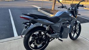 (TB) NUEVA MOTOCICLETA ELÉCTRICA R100 50 MPH 72V 50AH+ 3000W ALTAVOCES - Product Image 4