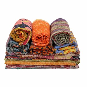 100% bio Vintage Kantha coton couette doux confortable 55*85 pouces fait à la main inde lin jette avec motif de caractère solide - Product Image 6