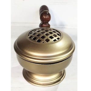 Quemador de incienso de hierro metálico con mango de madera, soporte de incienso con acabado dorado, quemador de aceite esencial con fragancia de aire para relajación de meditación - Product Image 4