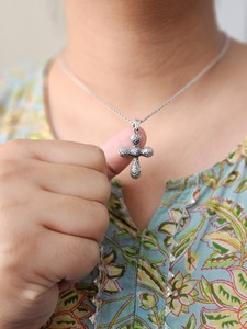 Colgante de Cruz de Plata de Ley 925, Dije de Plata Ligera, Calidad Extrema, 3.9 CM, para Todas las Ocasiones - Product Image 4