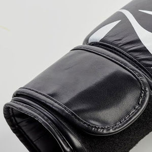 Gants d'entraînement personnalisés abordables, matériau en cuir PU, idéal pour les débutants et les professionnels, disponibles en plusieurs couleurs - Product Image 6