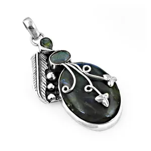 Pendentif en argent 925 avec pierre précieuse labradorite, accent or rose, diamant pour femmes - Bijoux élégants en métal et perles avec charme - Product Image 1