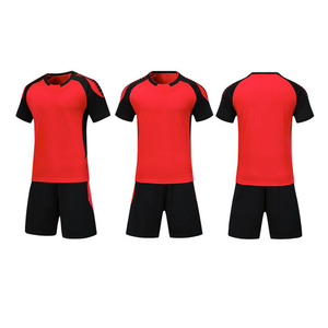 Uniformes de fútbol de equipo de alta calidad, camisetas de fútbol, conjunto de pantalones cortos de dos piezas, Conjunto de camiseta de fútbol por sublimación personalizada para niños - Product Image 2