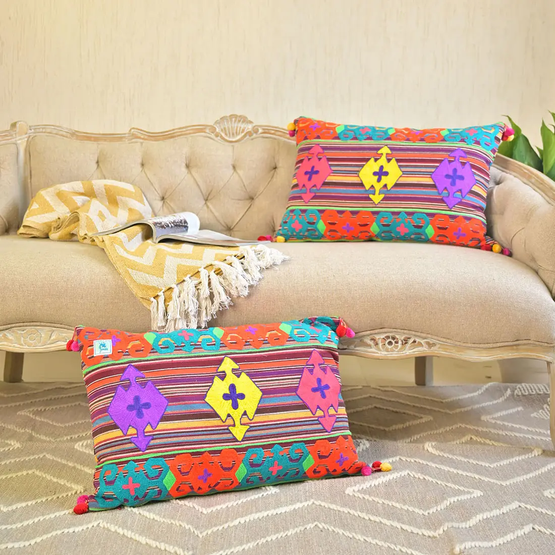 Grosir bantal ruang tamu penutup bantal Rumah India 16x24 bantal panjang tenun warna-warni bantal desainer buatan tangan 40x60cm