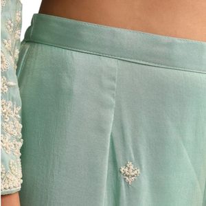 Conjunto Sharara bordado verde con trabajo Butti en Organza Dupatta para ocasiones festivas al por mayor ceremonias de boda y a granel - Product Image 6