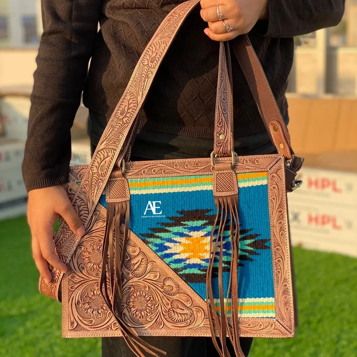 New Real Hand Tooled Aztec Leather Tassel Tote Bag Women Stylish Shopping Bags Elegant Vintage Style Concealed Carry 14 Inch Bag