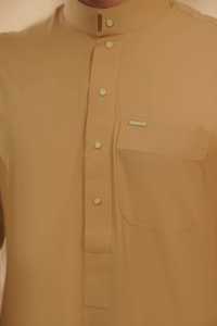 Thobe Saudí de Lujo en Oferta 2025 con Tela Transpirable, Estilo Saudí Elegante, Perfecto para Uso Diario y Eventos Formales - Product Image 4