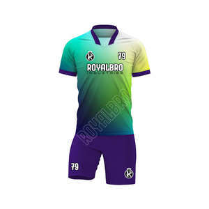 Maillots et shorts de football personnalisés de haute qualité, imprimés par transfert thermique, séchage rapide, 100% polyester, nom et numéros d'équipe personnalisés, coupe-vent - Product Image 1