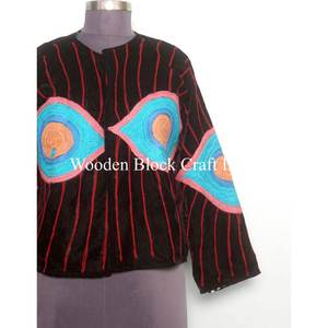 Chaqueta de Invierno de Terciopelo con Bordado Suzani Hecho a Mano de Moda, Chaqueta Corta Suzani para Mujer, Talla Única, Chaqueta Corta para Mujer para Fiestas - Product Image 2