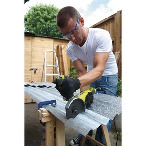 Drapeau polyvalent pour événements et célébrations, idéal pour la mise en forme et la sculpture des angles - Product Image 2