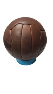 Pelota de béisbol cosida a mano de cuero de calidad superior con agarre fuerte - Product Image 2