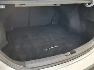 2017 para Elantra Sedán con Volante a la Izquierda, Asientos de Cuero, Luces LED - Product Image 6