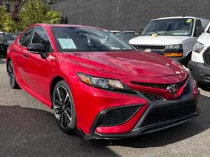 Toyota Camry SE Sport 2022, Tracción Delantera, Caja de Cambios Manual/Automática, Opciones de Neumáticos R18/R17, Turbo Izquierdo, Gasolina/Electricidad Claro/Oscuro - Product Image 5