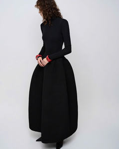 Vestido Maxi Negro Minimalista Elegante de Algodón y Elastano Personalizable OEM ODM Hecho en Vietnam - Product Image 3