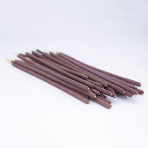 Incienso de Rosas 100% Natural, Sin Químicos, Madera Aromática, Ecológico y Orgánico, Hecho en Perú - Product Image 1