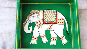 ถาดเสิร์ฟไม้ทรงสี่เหลี่ยมโบฮีเมียนทำด้วยมือถาดตกแต่งทาสีด้วยมือสำหรับตกแต่งบ้านและของขวัญอินเดียสำหรับงานแต่งงาน Diwali - Product Image 6