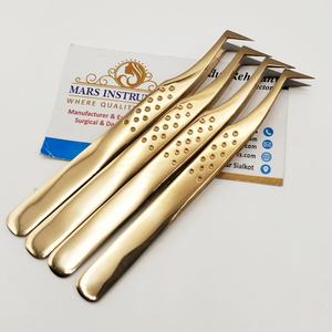 Pinces à extensions de cils en acier inoxydable avec embouts en fibre de plasma dorée pour volume russe - Product Image 1