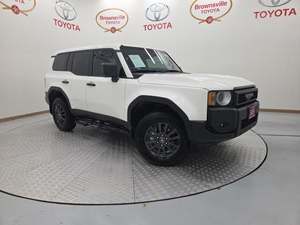 Bastante usado 2024 Toyota Land C R U I s E R 4WD - Product Image 4