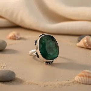 Bague pour femme et homme en platine 925 avec pierre naturelle verte de forme ovale, style bohème romantique, déclaration de style - Product Image 1