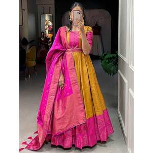 Robe de mariée en soie vintage moderne, dupatta, tissage zari moutarde, broderie, manches courtes, princesse, matériaux personnalisables - Product Image 1