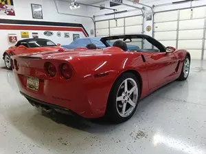 Chevrolet Corvette 3LT Convertible Clásico Vintage de 2005, Impecable y con Poco Kilometraje - Product Image 2