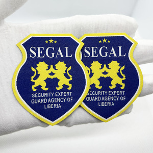 Parches de Flores Tejidos Personalizados - Diseño Ecológico para Coser en Clubes, Equipos y Ropa de Exterior |   Pedidos al por Mayor, Colores y Logotipos Personalizados - Product Image 3