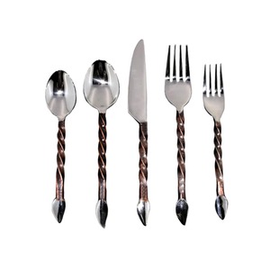 High End Royal Restaurant Hotel Cubiertos Cuchillo Cuchara Tenedor Juego Plata Lujo Juego de cubiertos de acero inoxidable - Product Image 1