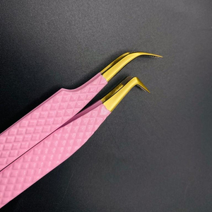 Petite pince à épiler quantité minimale de commande personnalisée avec nom de marque 90 degrés pince à épiler forte adhérence en acier inoxydable pointe en fibre pince à épiler incurvée 10mm - Product Image 2