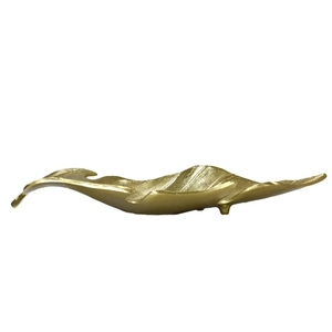 Bandeja de servicio de aluminio fundido hecha a mano Diseño de hoja grande para bodas y fiestas navideñas - Product Image 4