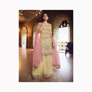 Robes de mariée pakistanaises mariage 2024 nouvelle collection travail manuel lourd robe personnalisée couleur et taille les deux peuvent être personnalisés - Product Image 2