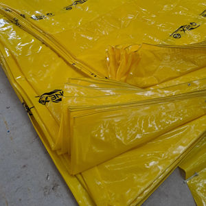 Doublures de cargaison imperméables de tissu de bâche simple de quantité en vrac la plus demandée pour la couverture de charge de camion et l'arrimage de transit - Product Image 1