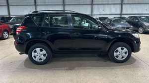 TOYOTA RAV 4 d'occasion à faible kilométrage - Product Image 3