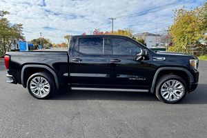 GMC Sierra 1500 Denali Crew Cab 4x4 Turbo de 6 Cilindros Automático 2021 USADO EN PERFECTAS CONDICIONES, Cuero Oscuro, Techo Solar R21 - Product Image 3