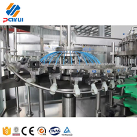 Machine de remplissage automatique d'eau minérale en bouteille PET 8000 BPH, machine de rinçage, de remplissage et de bouchage 3 en 1