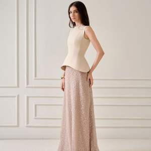 เสื้อผู้หญิงผ้าแจ็คการ์ดแขนกุดผ้าแจ็คการ์ดทรายแขนกุดผ้าแจ็คการ์ดหรูหราโลโก้ออกแบบได้ตามต้องการจากเวียดนาม - Product Image 5