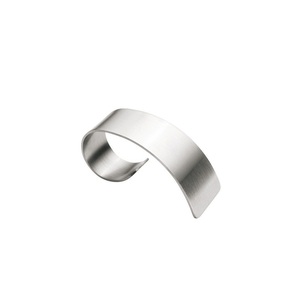 Rond de serviette rond de luxe de qualité supérieure en métal et cristal de taille personnalisée pour les mariages porte-serviettes de table en matériau PC - Product Image 4