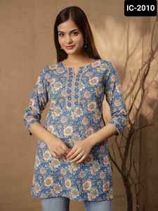 Tops estampados de algodón listos para usar de estilo moderno indio para uso regular y de oficina con tallas grandes disponibles para ropa informal de mujer - Product Image 4