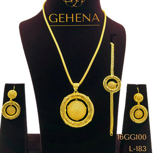 Ensemble collier de 5 grammes de long en plaqué or 24 carats élégant à la mode boucle d'oreille bague pour femmes fête de mariage personnalisé-sexy mode élégante - Product Image 1