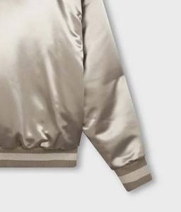 Chaqueta universitaria de satén de talla grande para hombre, ropa deportiva de béisbol universitaria impermeable con bordado de logotipo personalizado para otoño para Letterman - Product Image 4