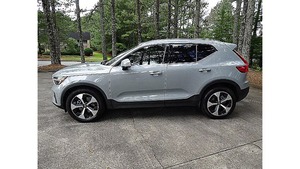 Voiture d'occasion certifiée LHD/RHD Volvo XC40 Plus Bright Theme 2025 - Product Image 5
